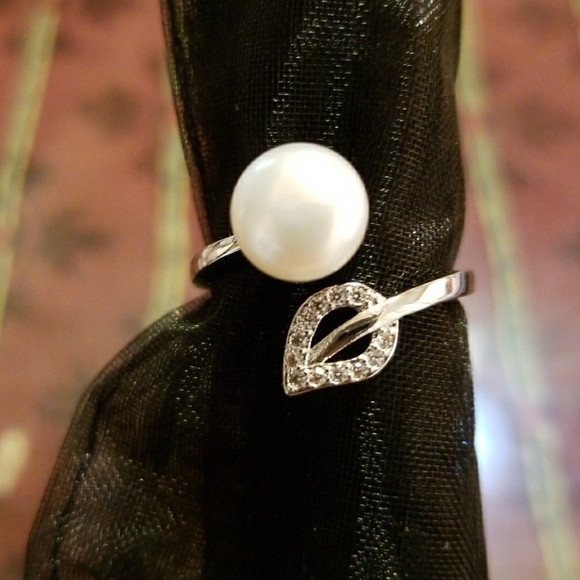 925  Silver Adjustable Ring, Freshwater Pearl - Picture 2 of 6